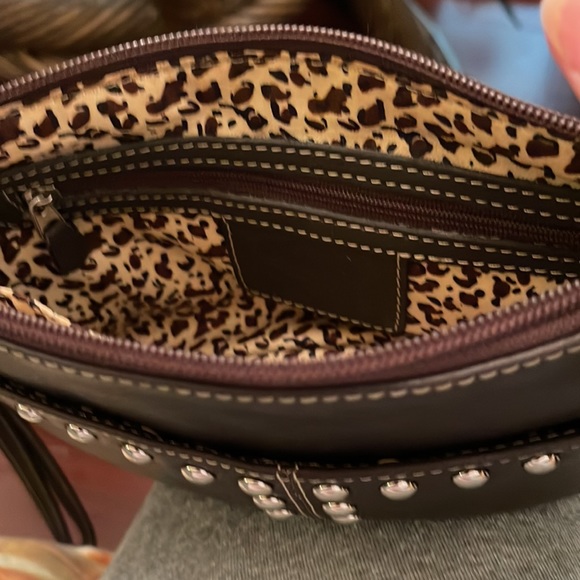 New York &Company oversized wristlet mint pre owned condition. Not one call out - Picture 10 of 11